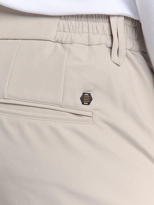 No Excess Chino 4-Way Stretch Sedoc Stone Model / Detail