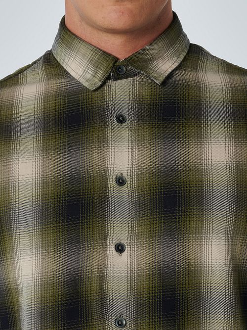 No Excess Shirt Checkered Green Model / Detail