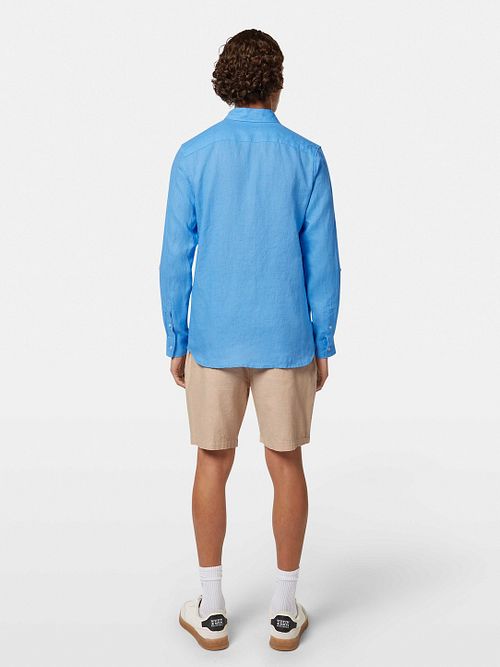 Scotch and Soda Leinenhemd Blau Model / Achterkant