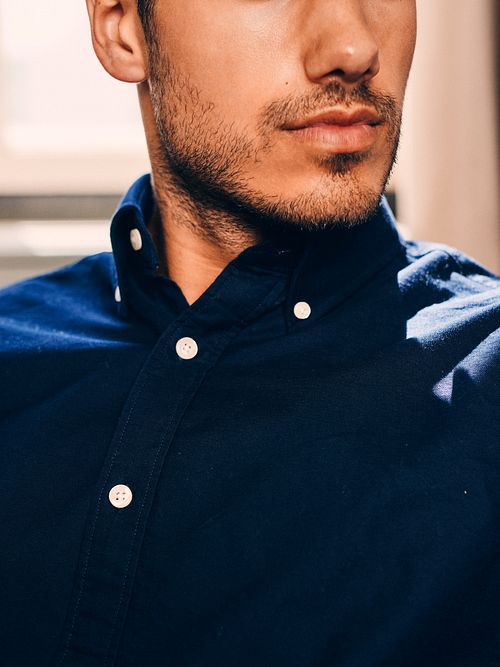 Steppin' Out Shirt Oxford Navy Model / Detail