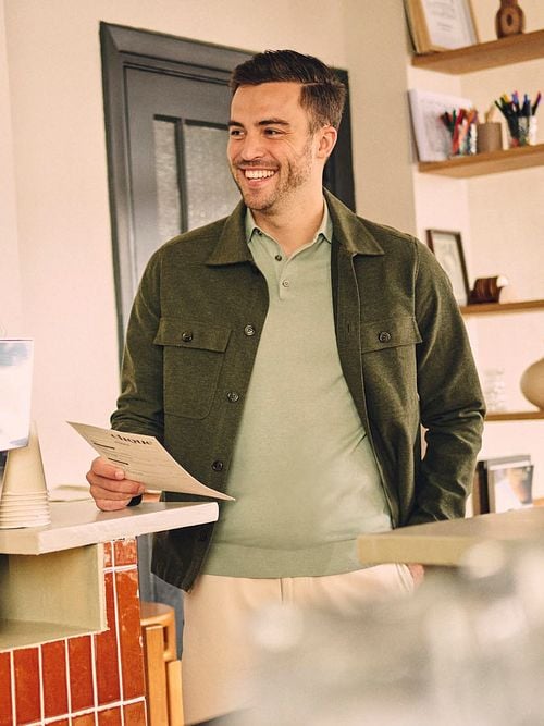 Suitable Drop Loop Overshirt Army Green Model / Voorkant with Bram