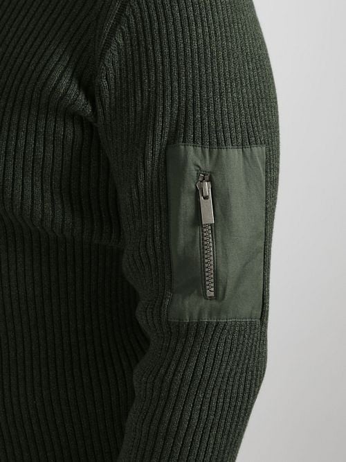 Suitable Mou Pullover Dark Green Model / Detail