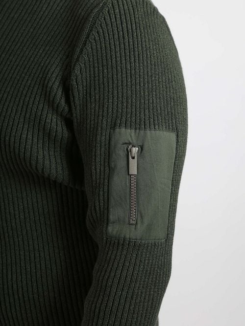 Suitable Mou Half Zip Pullover Dark Green Model / Detail