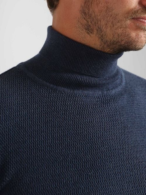 Suitable Turtleneck Pullover Structure Melange Navy Model / Detail