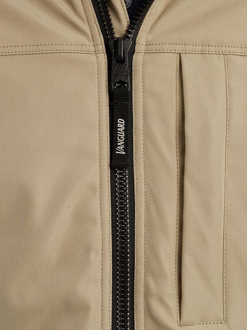 Vanguard Jas Trackchase Beige