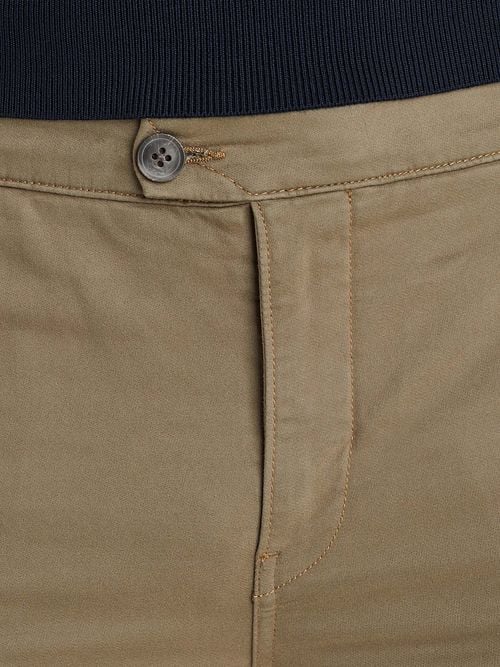 Vanguard V9 Chino Dobbey Greige Model / Detail