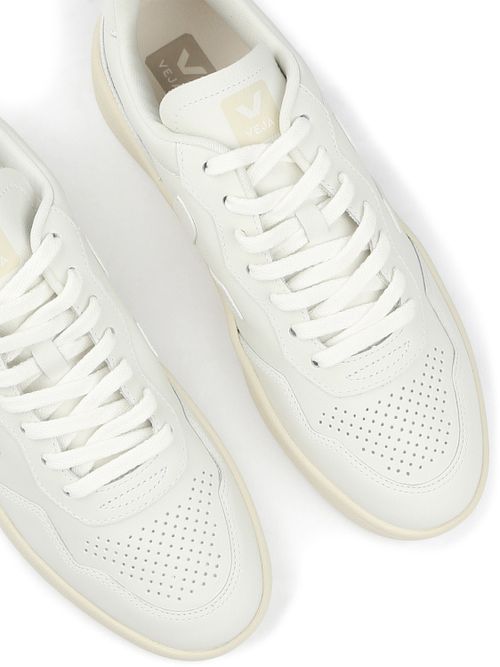 Veja Sneakers V-90 White Product / Detail