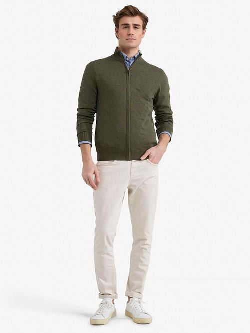 McGregor Cardigan Vert Olive Model / Voorkant