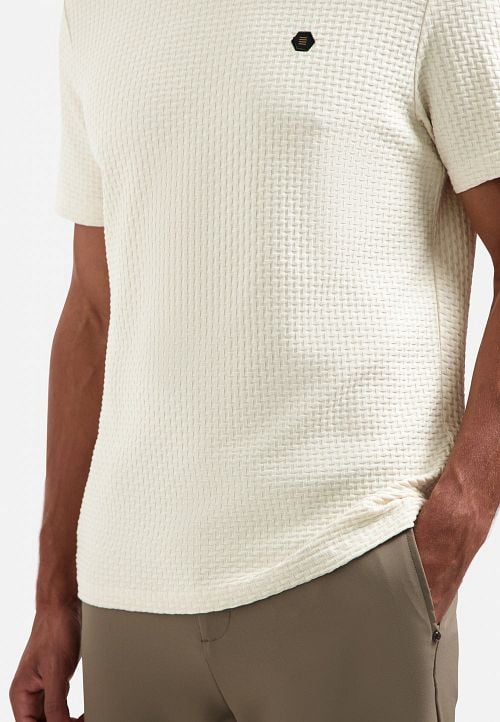 No-Excess T-Shirt Jacquard Ecru Model / Detail