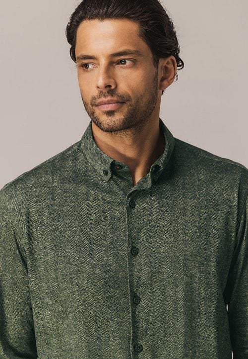 State of Art Chemise Jersey Herringbone Verte Model / Detail