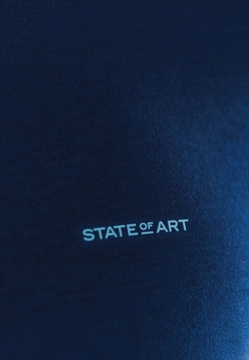State of Art Poloshirt Jersey Navy Model / Detail