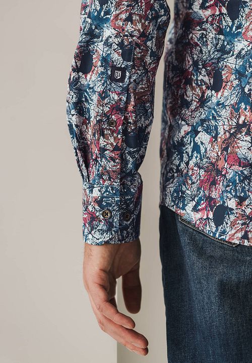 State Of Art Shirt Print Multicolour Model / Detail
