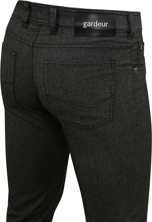 Product / Detail