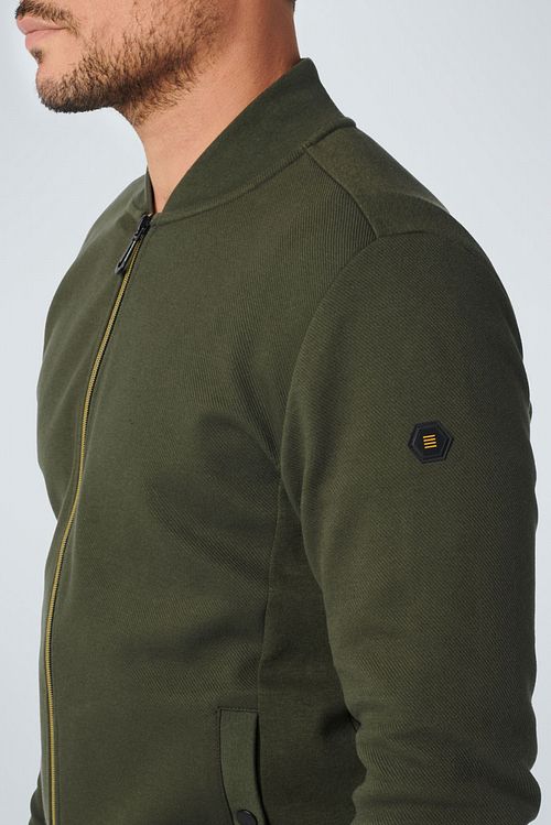 No Excess Cardigan Jacquard Dark Green  Model / Detail