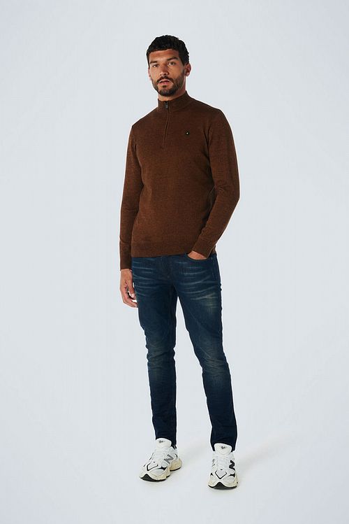 No Excess Half Zip Pullover Caramel Model / Voorkant