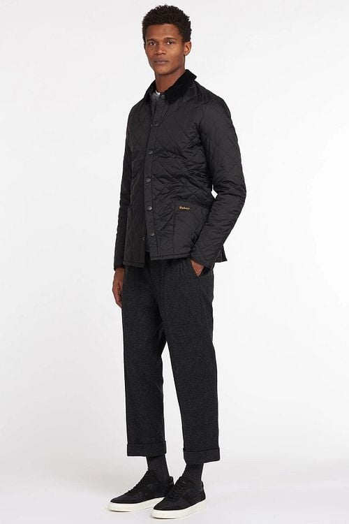 Barbour Heritage Liddesdale Quilted Jacke Schwarz Model / Voorkant