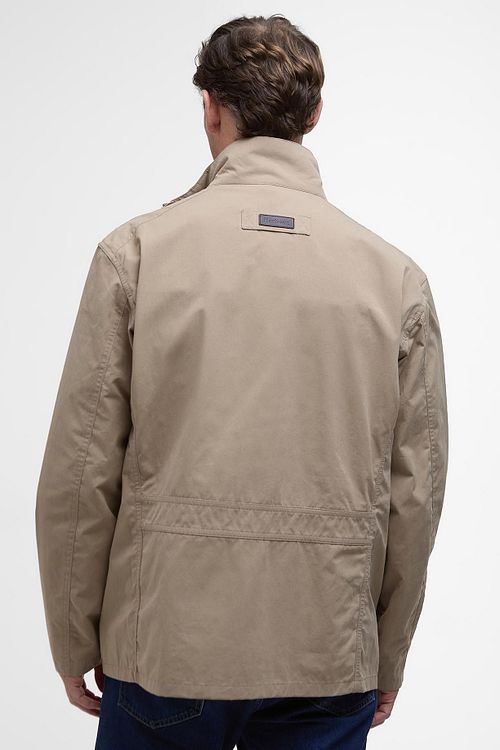 Barbour Jacket Sanderling Beige Model / Achterkant