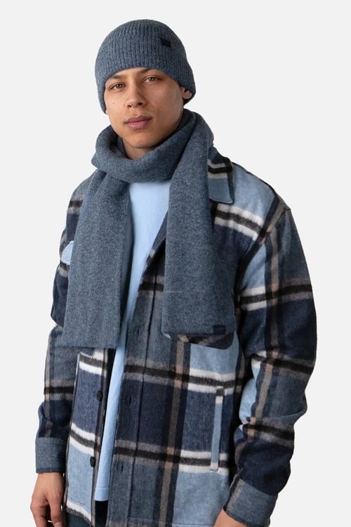 Barts Willian Scarf Blue Model / Voorkant