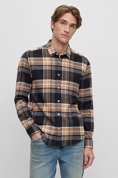 BOSS Liam Shirt Beige Model / Voorkant