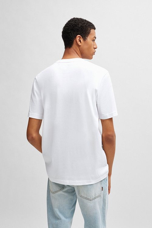 BOSS T-shirt Bossocean Blanche Model / Achterkant
