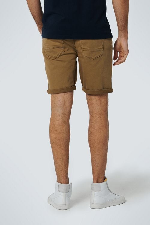 No Excess Short Jog Braun Model / Achterkant