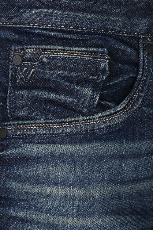 Product / Detail