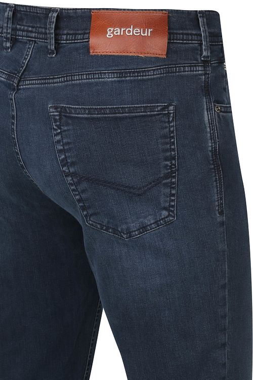 Product / Detail