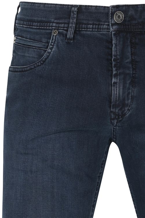 Product / Detail
