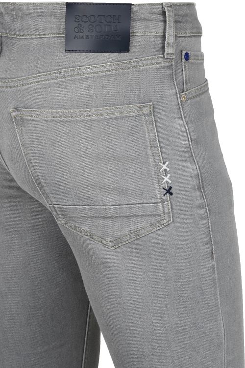 Product / Detail