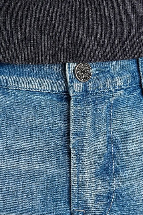 Product / Detail