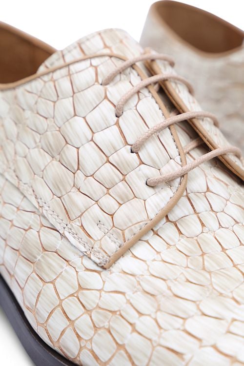 Product / Detail