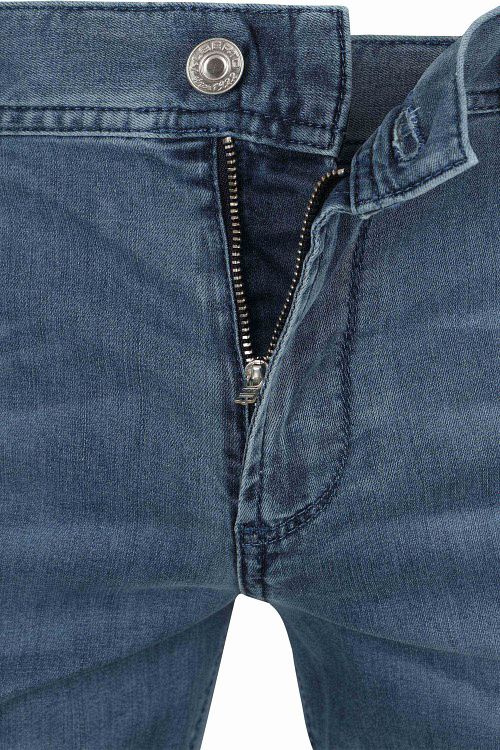 Product / Detail