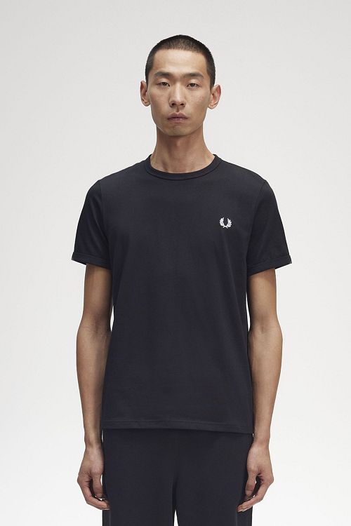 Fred Perry T-Shirt Zwart M3519 Model / Voorkant