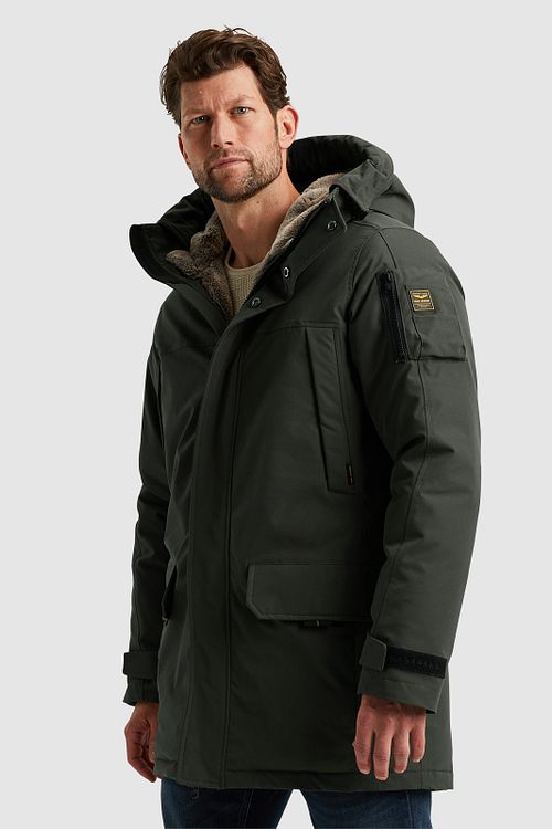 PME Legend Ice Pilot Parka Olive Green Model / Zijkant
