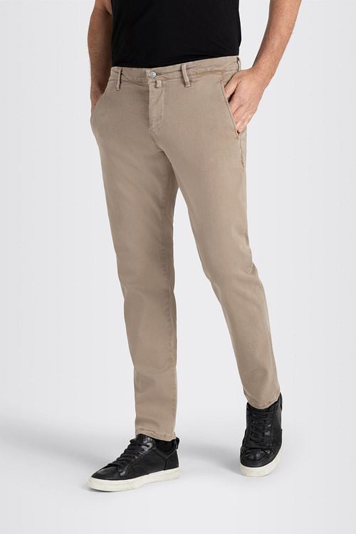 Mac Jeans Driver Pants Flexx Beige 267W dune Model / Voorkant