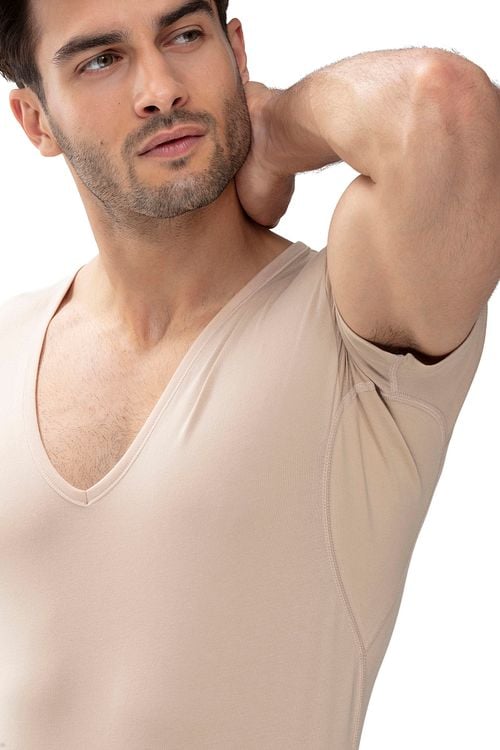 Mey Dry Cotton V-neck Invisible T-shirt Model / Detail
