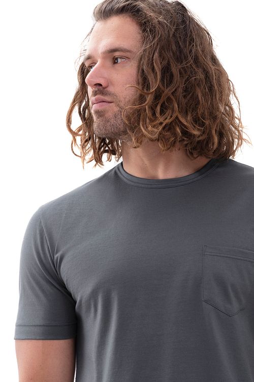 Mey Nightwear Portimo Short Grey Model / Detail