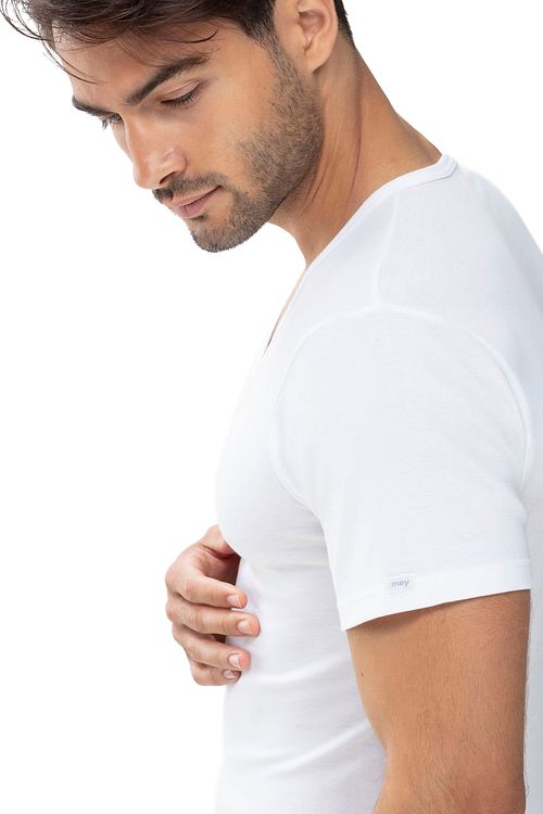 Mey Noblesse V-neck T-shirt White Model / Detail