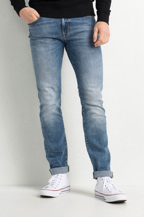 Model / Voorkant