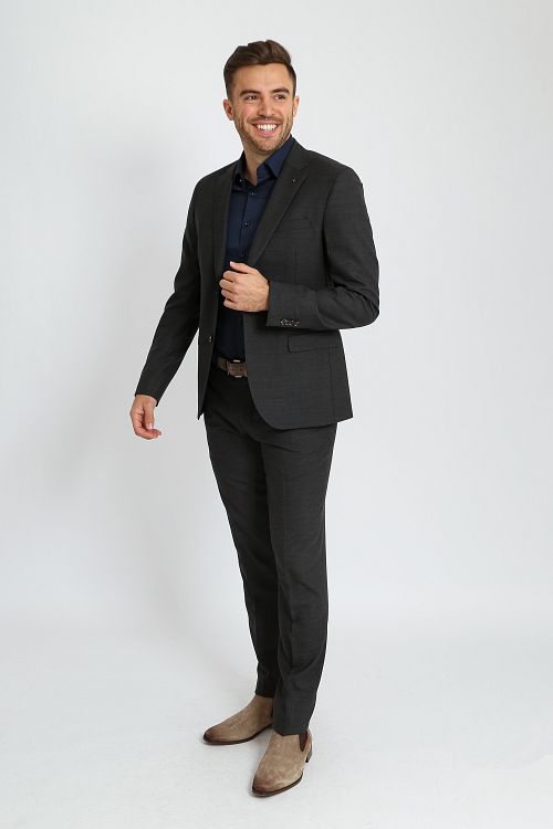 Model / Voorkant met Bram