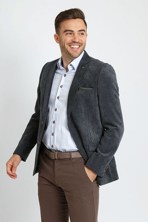 Model / Voorkant met Bram