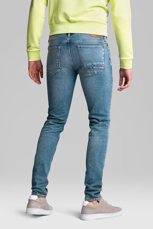 Model / Achterkant
