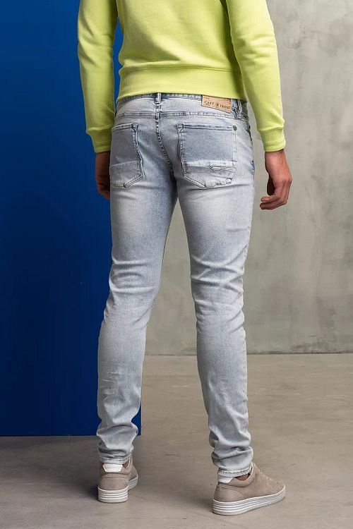 Model / Achterkant