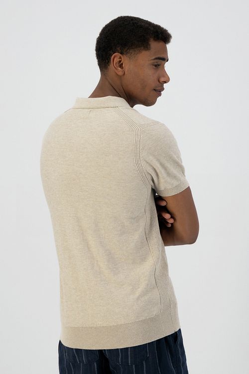 Model / Achterkant