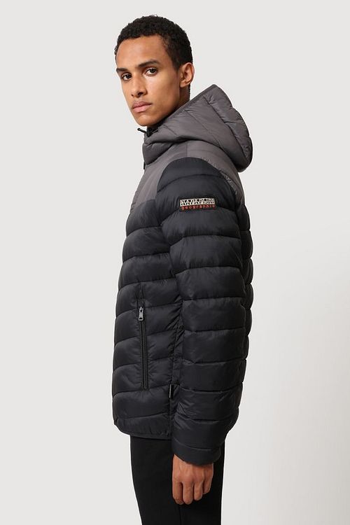 Model / Zijkant