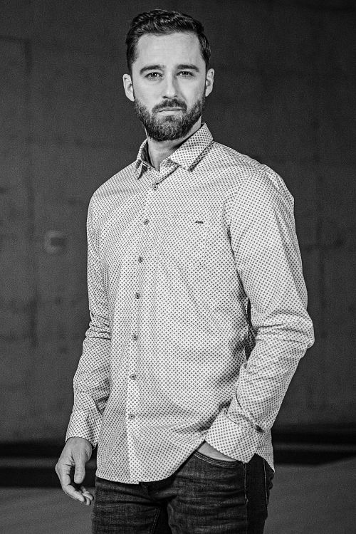 No Excess Shirt Stripes Orange Model / Sfeerbeeld
