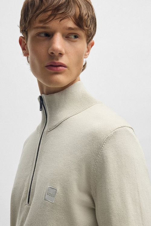 BOSS Kanobix Half Zip Trui Ecru Model / Detail