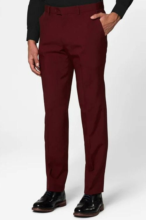 OppoSuits Blazing Burgundy Suit Model / Voorkant