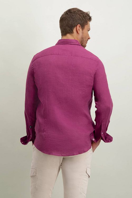 State Of Art Shirt Linen Cherry Red Model / Achterkant