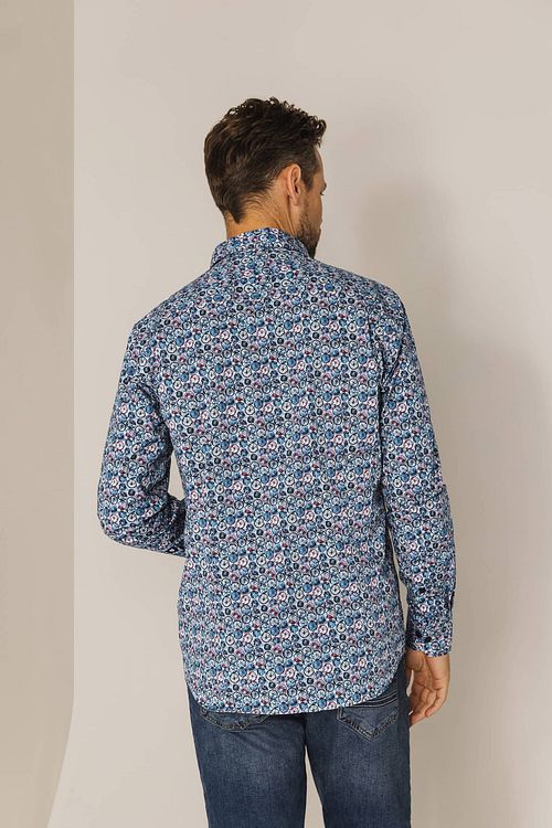 State Of Art Shirt Dandelion Blue Model / Achterkant